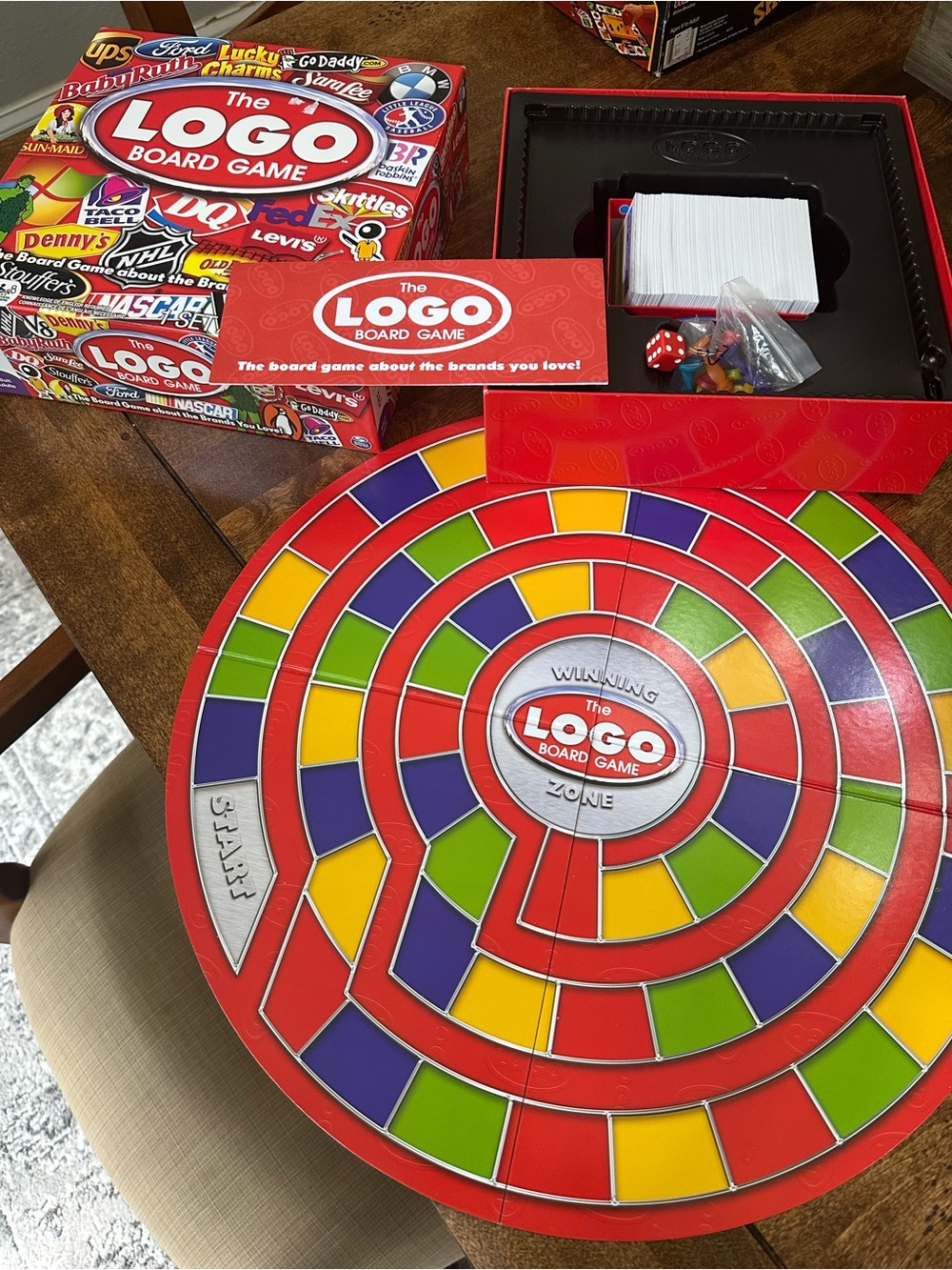 The Logo Board Game - Red Box - Picture 3 of 3